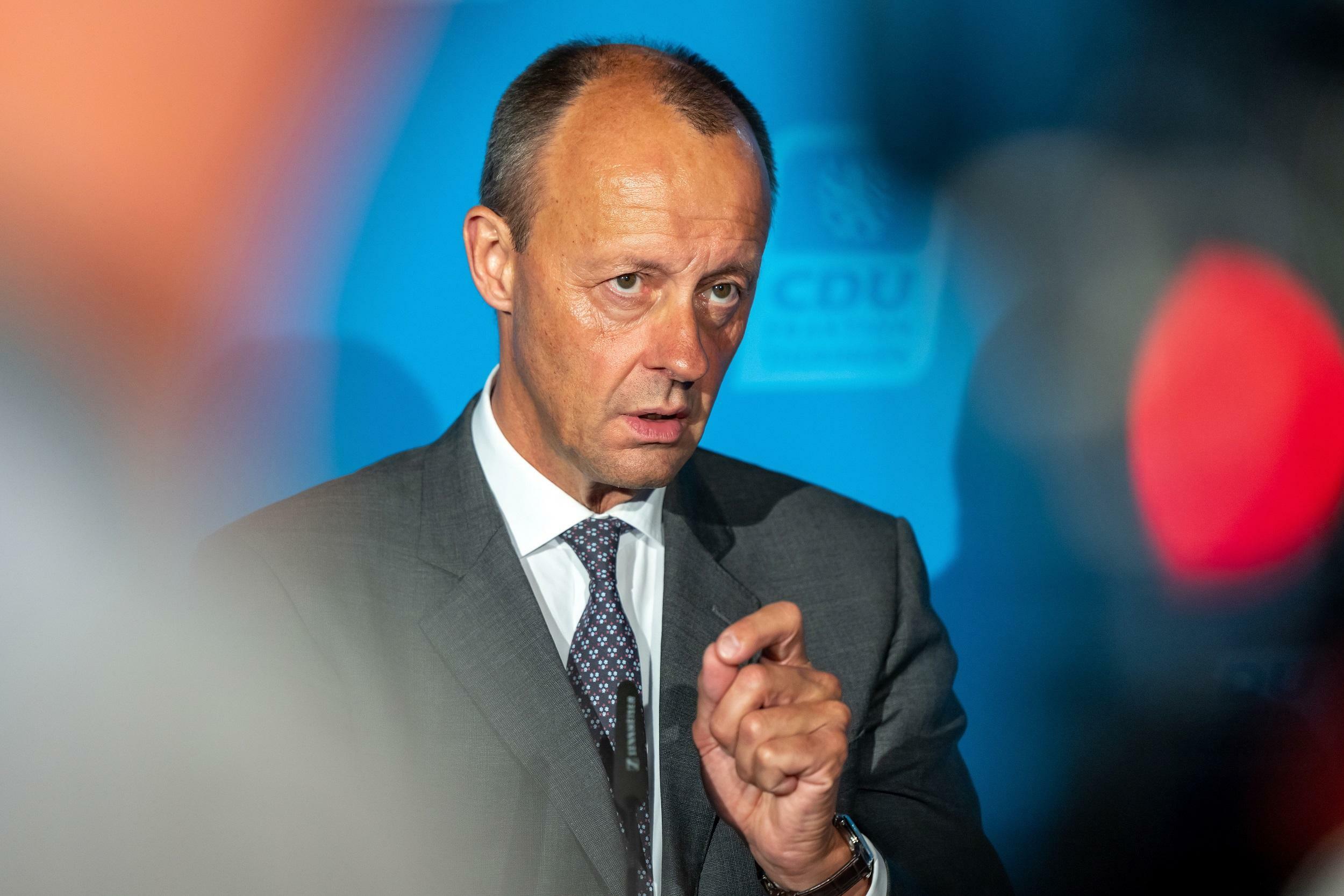 Cdu Die Parteispitze Muss Dem Druck Der Basis Nachgeben