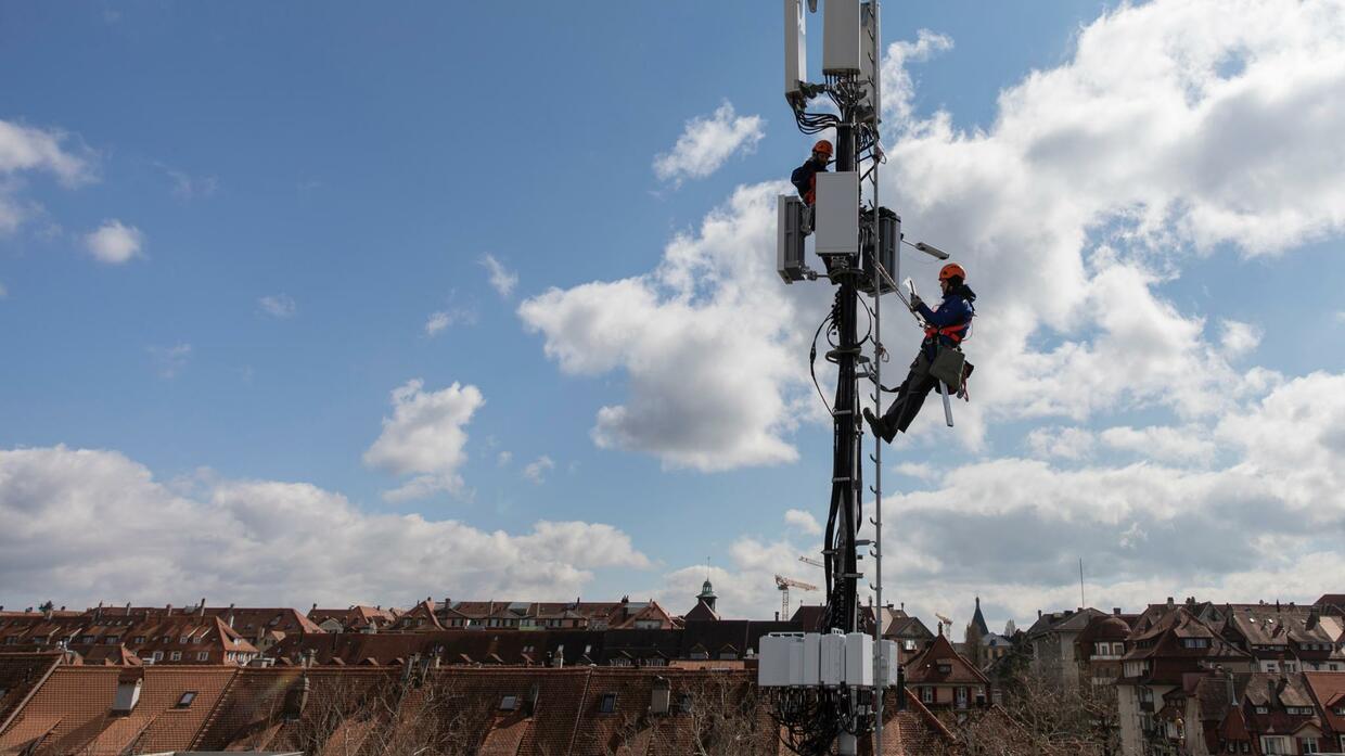 Mobilfunk-Antenne auf Hausdach: Wie stark ist die Strahlen-Belastung?  (Strahlung, Bundesnetzagentur)