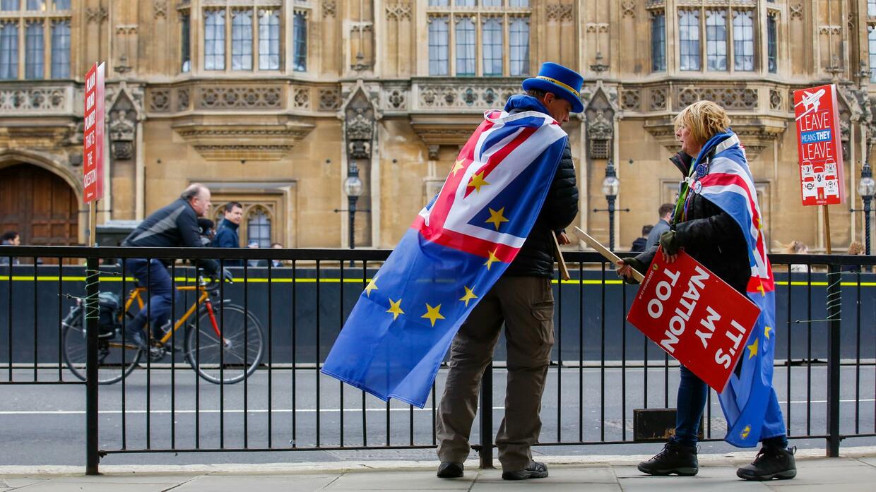Парк архитектурных миниатюр калининград. Трафальгарская площадь в лондоне фото. Бреда брюссель лондон. Брюссель пкйтв place. Северная ирландия белфаст 70_.