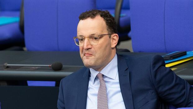 Gesundheitsminister Jens Spahn (CDU) findet im eigenen Ministerium keine Unterstützung für seine Kritik an privaten Pflegeanbietern. Quelle: dpa