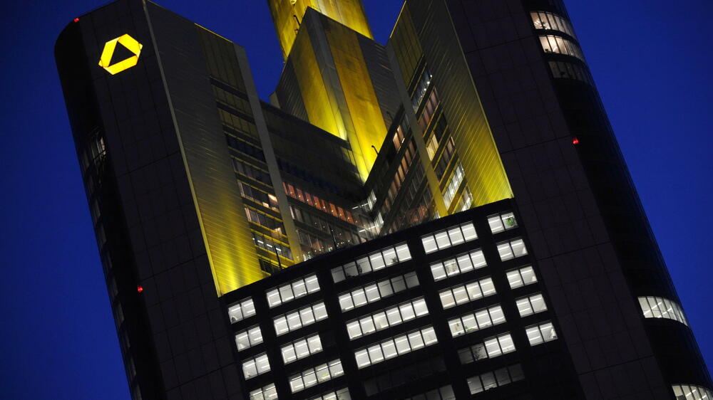 Die Zentrale der Commerzbank in Frankfurt am Main Quelle: dpa