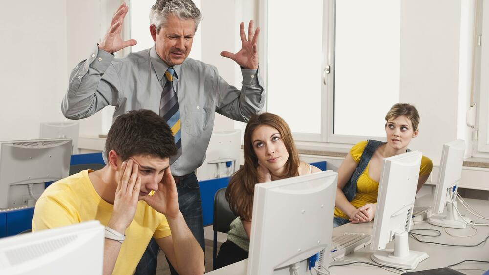 Schülerrechte Was Lehrer dürfen und was nicht