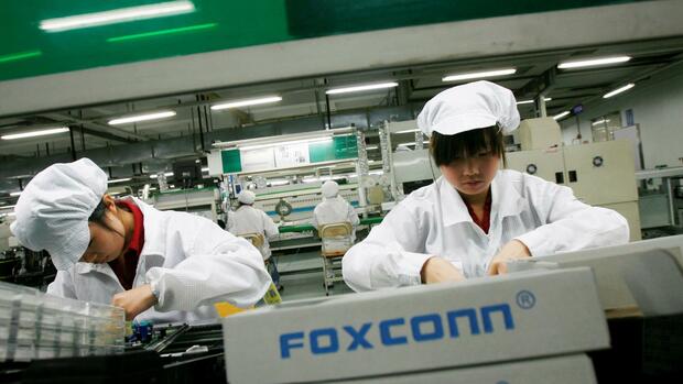 Die New Yorker Organisation China Labor Watch kritisierte, Foxconn verstoße in einem Werk durch den übermäßigen Einsatz von Zeitarbeitern gegen geltendes chinesisches Recht. Quelle: REUTERS