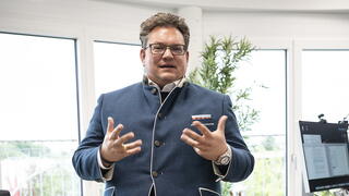 Innovation Circle Managementgesellschaft mbH: Matchen statt Mauern: Warum der Mittelstand sich jetzt öffnen muss. Ein Kommentar von Bernhard Schindler