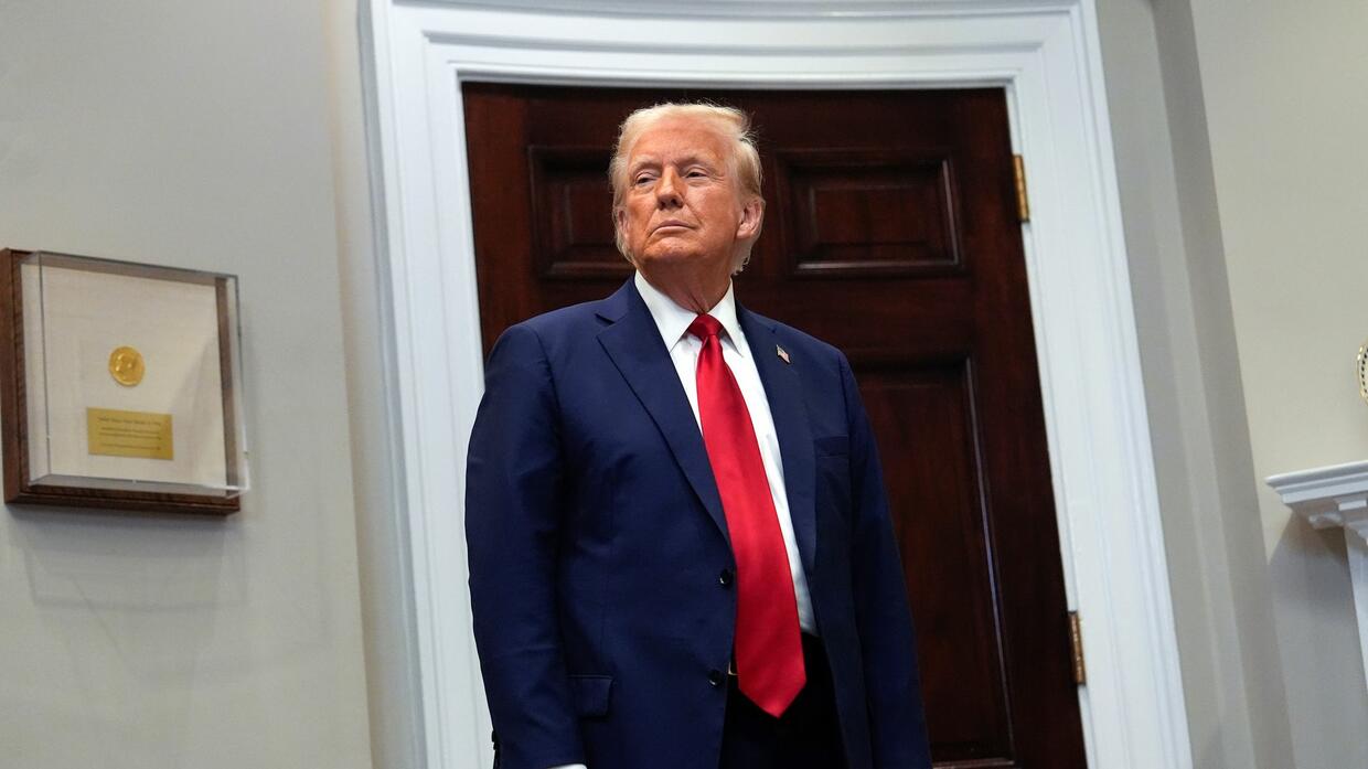 Geheimakte Enthüllt! Trump Droht Mit 100 Prozent Zoll Auf Chipimporte – Die Hintergründe. - z1hh64h
