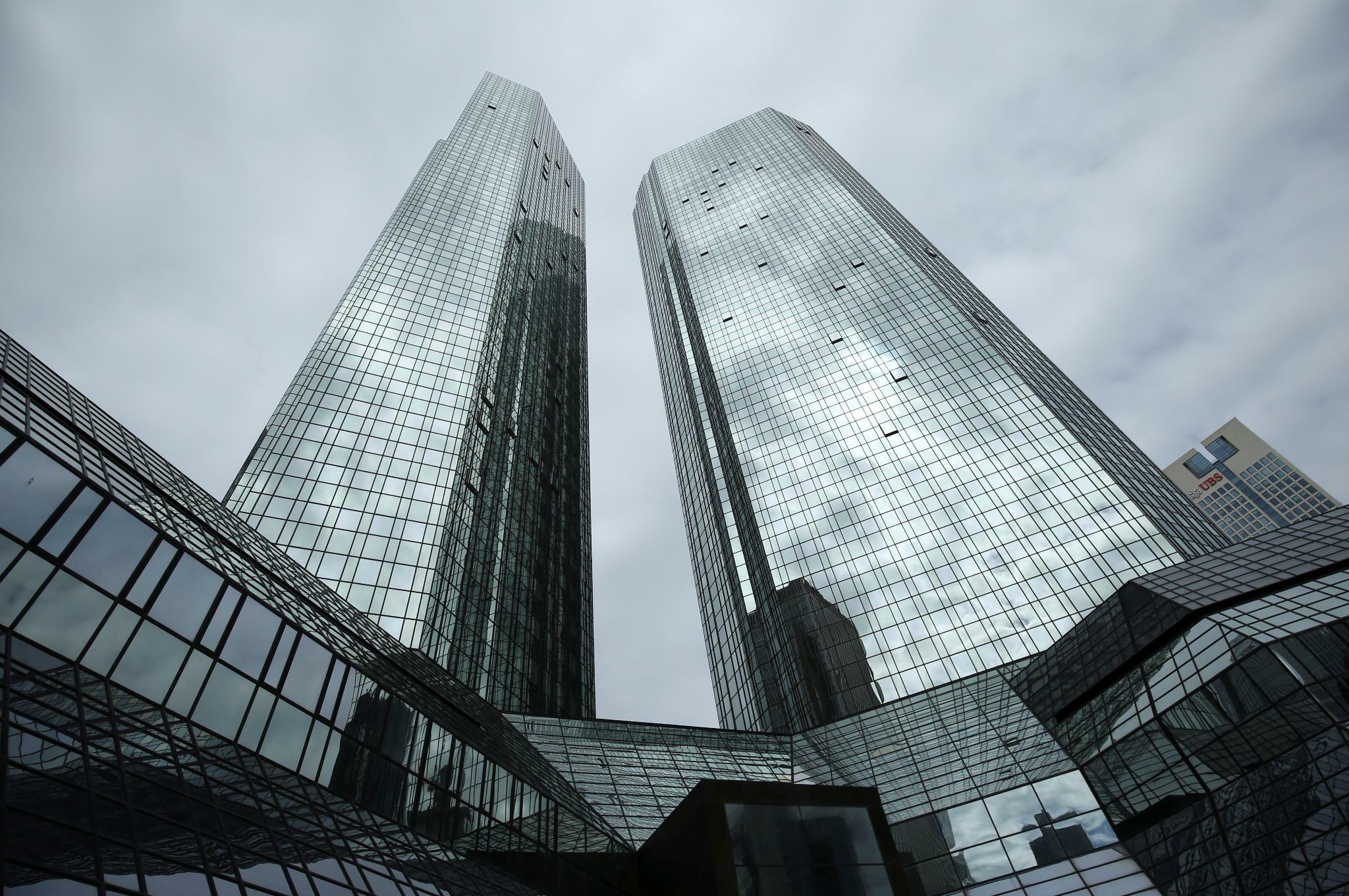 Deutsche Bank Millionenverlust Im Investmentbanking